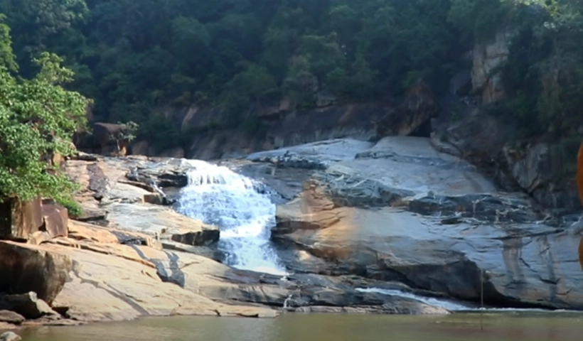 Charre-Marre-Waterfall-Kanker